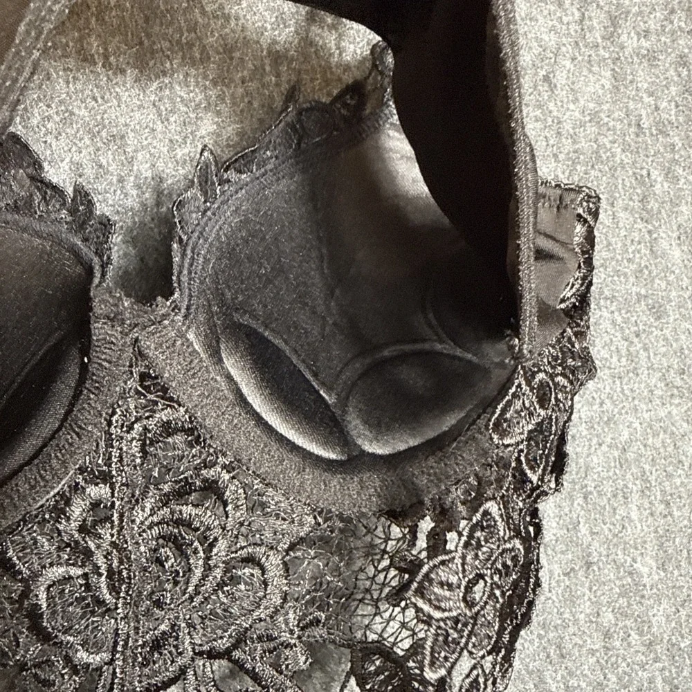 Women's‎ Black Floral Lace Large Bralette Sexy Lingerie Wireless Padded Pullover